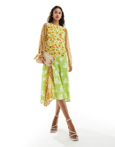 Robe mi-longue à manches longues avec imprimés fleuri et léopard contrastants - Never Fully Dressed - Modalova