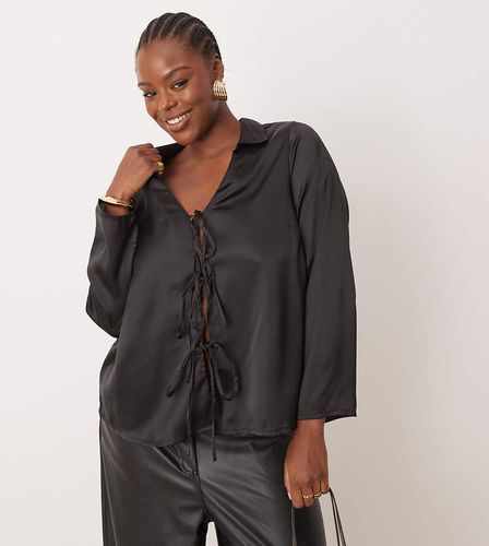 New Look Curve - Blouse satinée nouée sur le devant - New Look Plus - Modalova