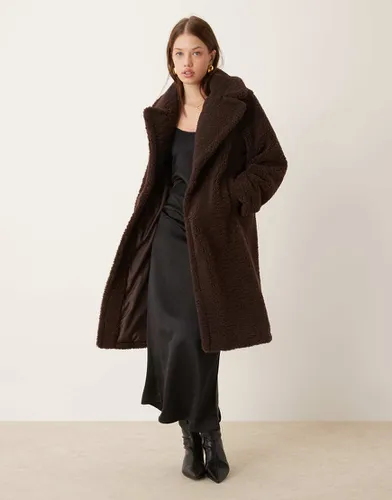 Manteau long imitation peau de mouton - Chocolat - New Look - Modalova