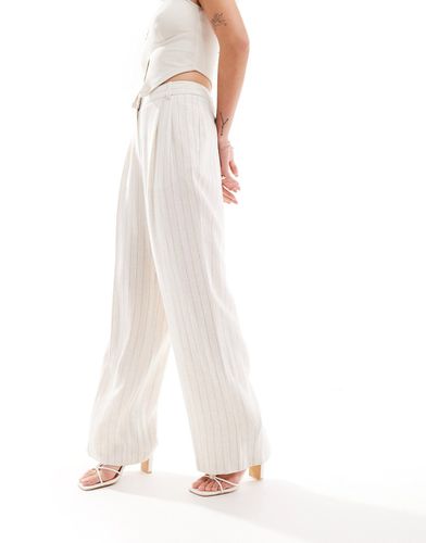 Pantalon rayé ample en imitation lin - New Look - Modalova