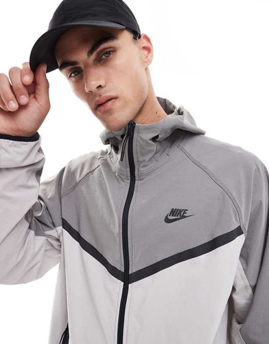 Veste technique tissée à fermeture éclair - Nike - Modalova