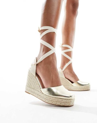 Espadrilles compensées à bout fermé - Schuh - Modalova