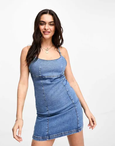 Robe caraco courte en jean - moyen - Stradivarius - Modalova