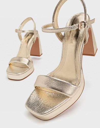 Sandales à talon et semelle plateforme - Stradivarius - Modalova