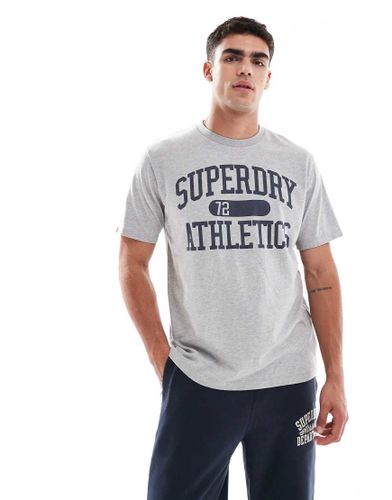Athletic Essentials - T-shirt - chin - Superdry - Modalova