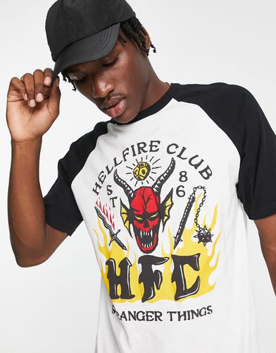 X Stranger Things - T-shirt à imprimé Hell Club Fire - Pull & Bear - Modalova