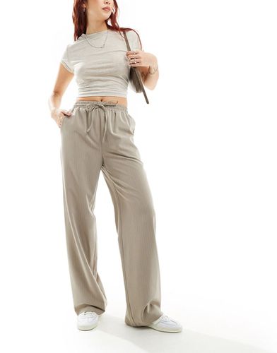 Pantalon à enfiler avec fines rayures - Taupe - Reclaimed Vintage - Modalova