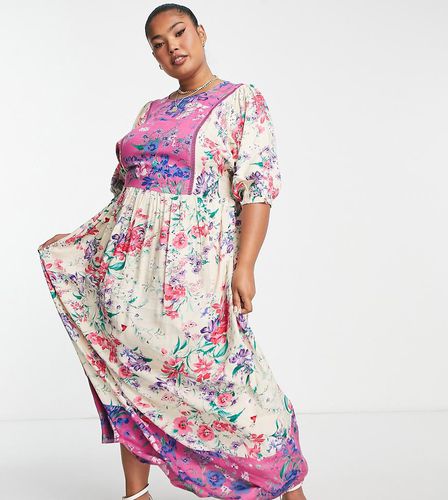 Robe longue à imprimé fleurs variées - River Island Plus - Modalova