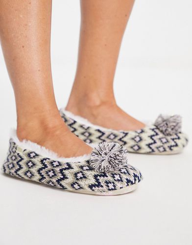 Chaussons de Noël style ballerine à pompons et motif jacquard - Totes - Modalova