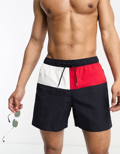 Archive - Short de bain mi-long color block avec cordon de serrage - Tommy Hilfiger - Modalova