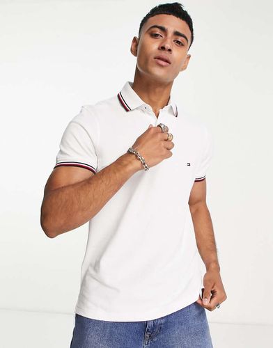 Polo coupe classique en piqué avec col à liseré contrastant et logo drapeau - Tommy Hilfiger - Modalova