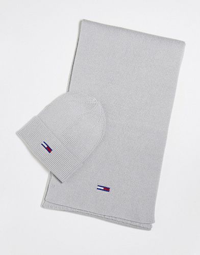Coffret avec bonnet et écharpe avec logo drapeau - Tommy Jeans - Modalova