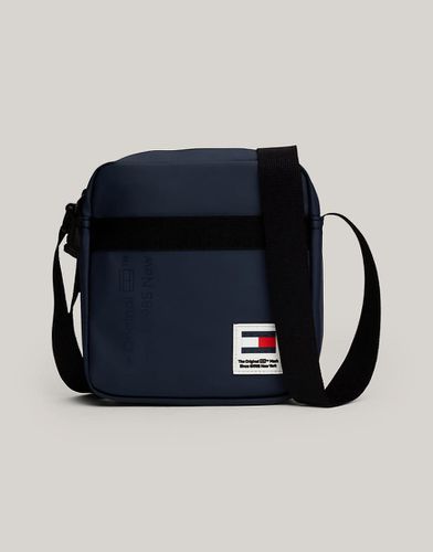 Essential - Sacoche à bandoulière avec logo répété - Tommy Jeans - Modalova