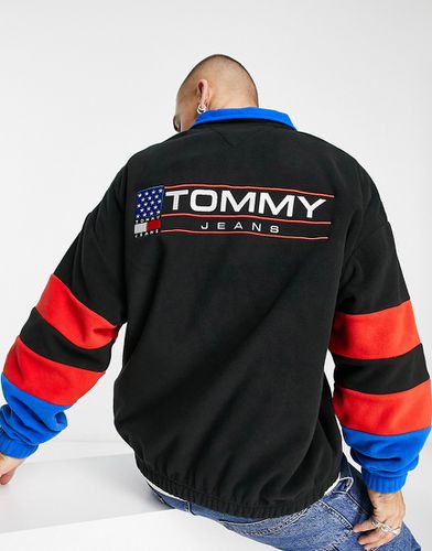 Modern Sport - Sweat en polaire à col montant et logo style sport - Tommy Jeans - Modalova