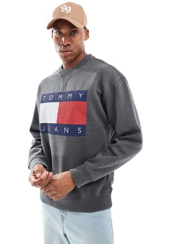 Sweat décontracté avec écusson drapeau - Tommy Jeans - Modalova