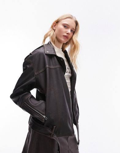 Blouson style motard en imitation cuir coupe carrée avec coutures contrastées - Marron délavé - Topshop - Modalova