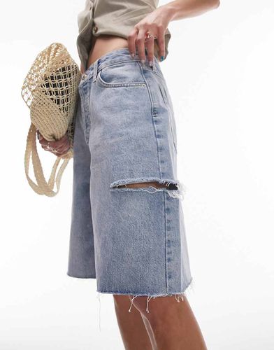 Short baggy en jean délavé déchiré sur le côté - Topshop - Modalova