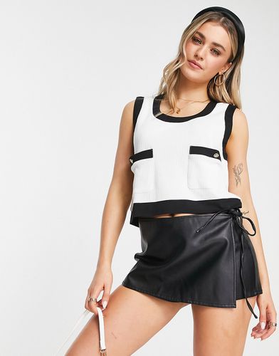 Crop top à bordures contrastantes - Noir et blanc - Urban Revivo - Modalova