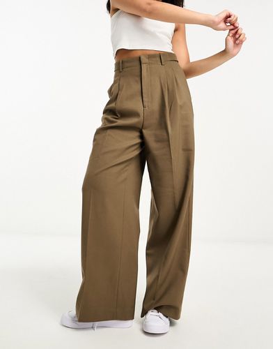Pantalon large plissé - Taupe - Urban Revivo - Modalova