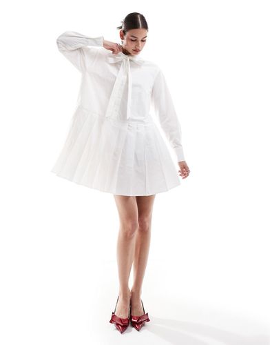 Robe chemise plissée avec liens - Urban Revivo - Modalova