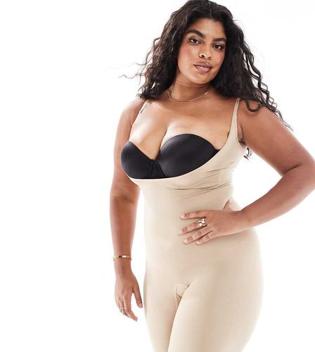 Body court sans couture avec détail sous la poitrine - Beige - Vero Moda Curve - Modalova