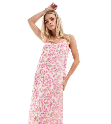 Robe mi-longue à bretelles fines et motif fleuri - Vero Moda Petite - Modalova