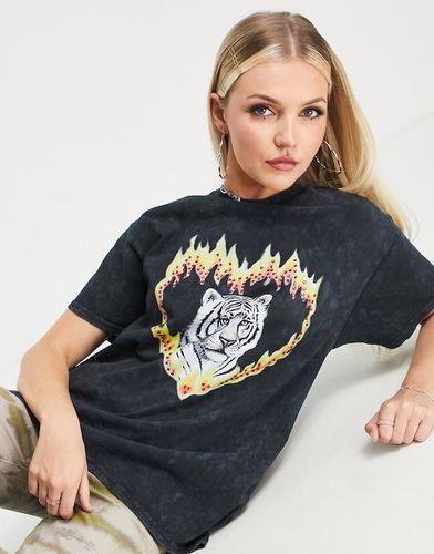 T-shirt orné de strass à imprimé tigre et flamme - délavé - Vintage Supply - Modalova