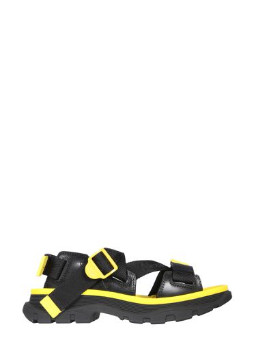 Alexander mcqueen tread sandals - alexander mcqueen - Modalova