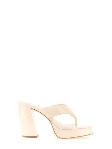 Gia borghini patent sandal - gia borghini - Modalova