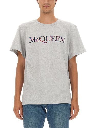 Alexander mcqueen t-shirt with logo - alexander mcqueen - Modalova