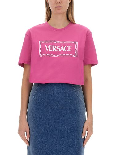 T-shirt with '90s vintage logo - versace - Modalova
