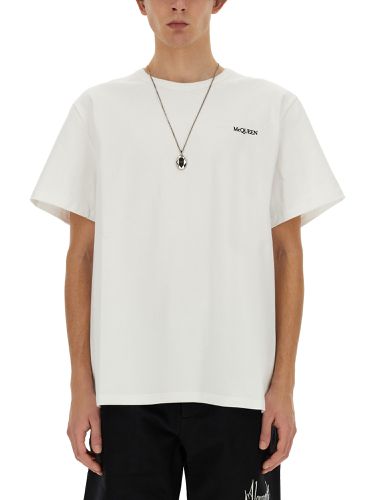 T-shirt with embroidered logo - alexander mcqueen - Modalova