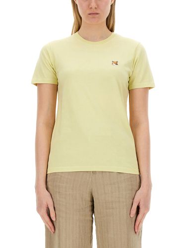 T-shirt with fox patch - maison kitsuné - Modalova