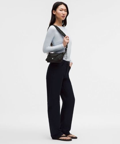 “ Mini sac Ã  l'Ã©paule ruchÃ© 1,5L â€“ Noir - lululemon - Modalova