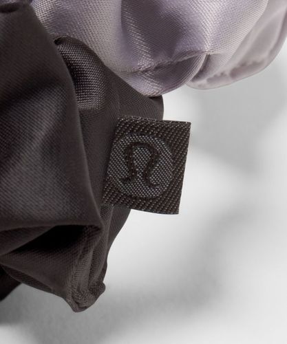 “ Chouchou Uplifting en satin Lot de 3 â€“ Noir - lululemon - Modalova