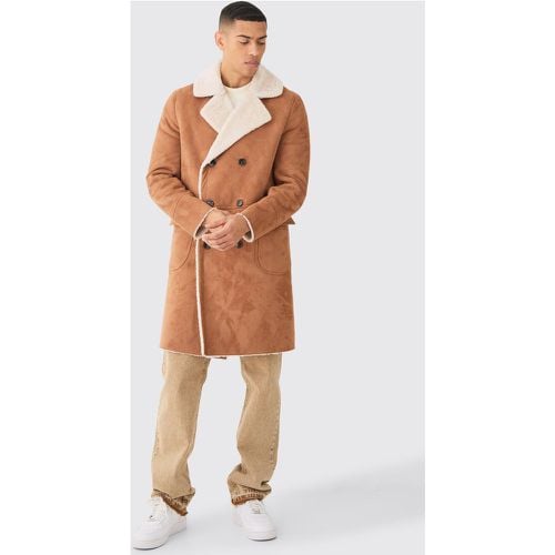 Manteau long en faux daim à bordures effet laine - Boohooman - Modalova