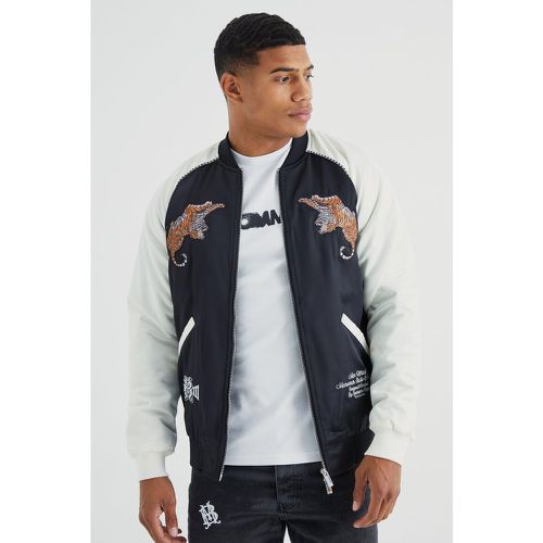 Bomber droit satiné à broderie - Boohooman - Modalova