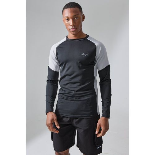 Man Active Muscle Fit Textured Base Layer Top - Boohooman - Modalova