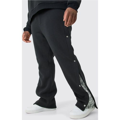 Plus Relaxed Printed Side Panel Popper Jogger - Boohooman - Modalova