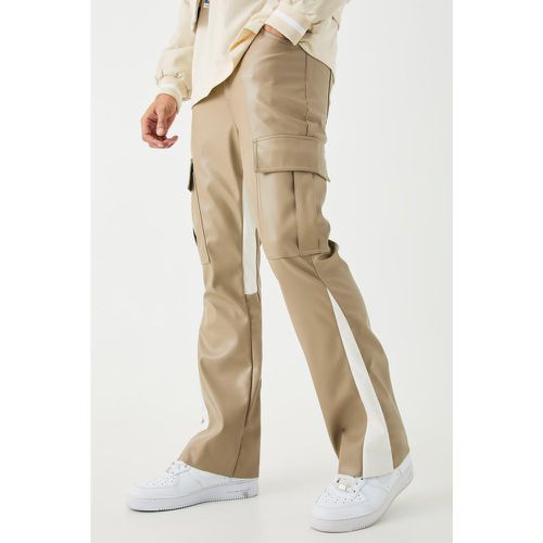 Pu Gusset Detail Cargo Flared Trousers - Boohooman - Modalova