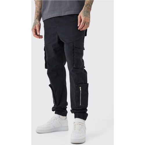 Tall Multi Cargo Pocket Cuffed Trousers - Boohooman - Modalova