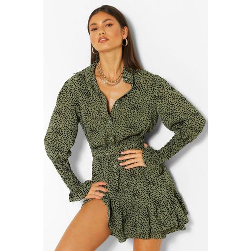 Robe Chemise Ceinturée À Pois Et Ourlet Volanté - boohoo - Modalova