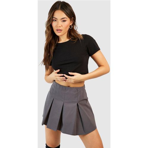 Crop Top Basique À Manches Courtes - boohoo - Modalova