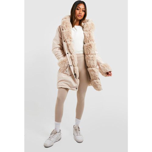 Parka À Bordure En Fausse Fourrure Premium - boohoo - Modalova