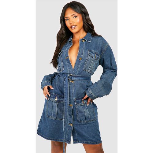 Grande Taille - Robe Chemise En Jean À Ceinture - boohoo - Modalova