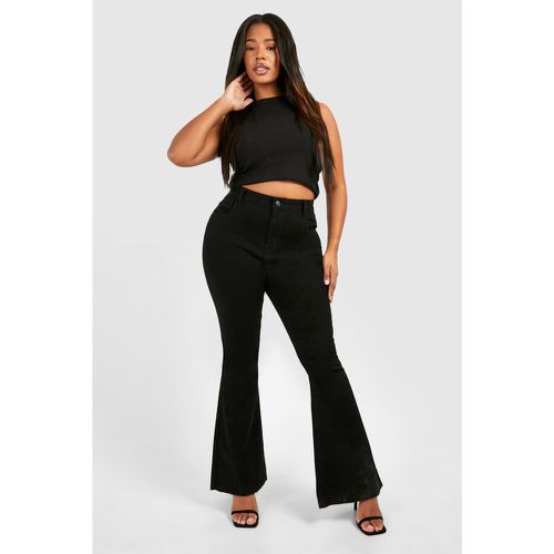 Grande Taille - Jean Flare - boohoo - Modalova