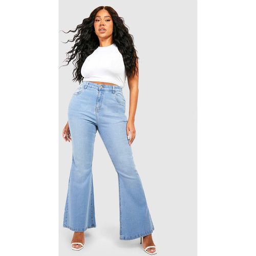 Grande Taille - Jean Flare En Denim Stretch - boohoo - Modalova