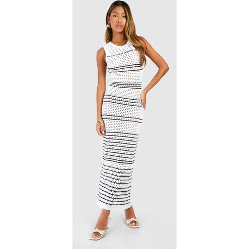 Stripe Crochet Maxi Dress - boohoo - Modalova