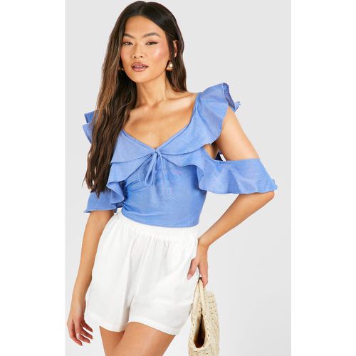 Chambray Ruffle Crop Top - boohoo - Modalova