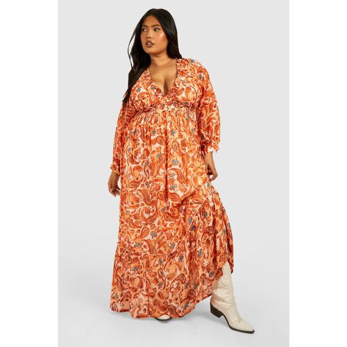 Plus" Woven Paisley Print V Neck Floaty Maxi Dress - boohoo - Modalova